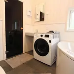בית נופש Larsson Mit Sauna Am See, *