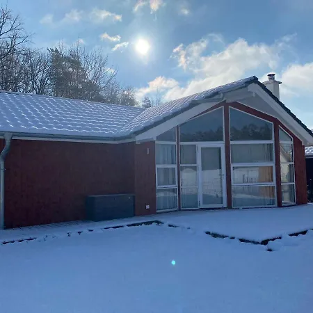 Larsson Mit Sauna Am See,